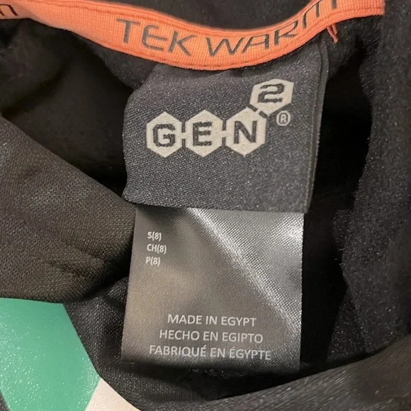 NWT [Gen2] North Dakota Hawks NCAA Activewear Sweatshirt Hoodie Youth Small (8) - Picture 10 of 12